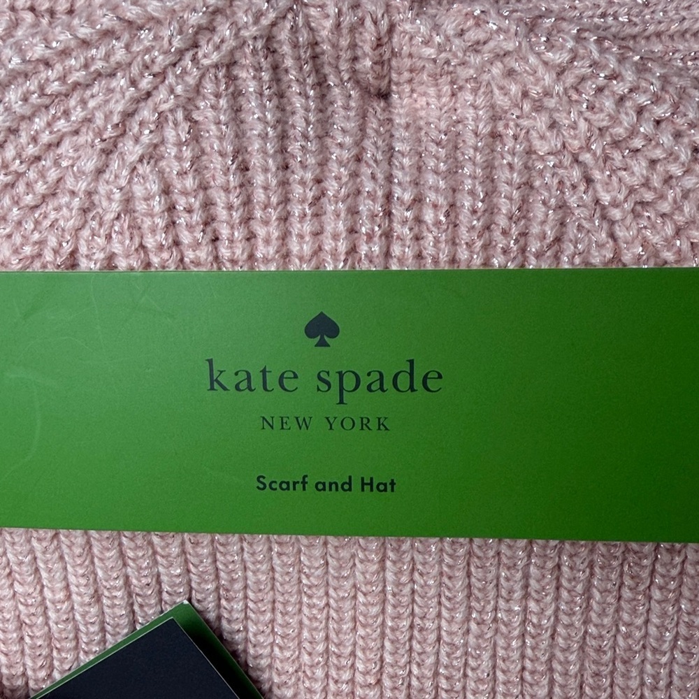 Kate‎ Spade New York women’s Beanie & Scarf Boxed Gift Set - Picture 5 of 6